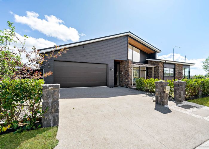  at 16 Brumbie Way, Karaka, Papakura