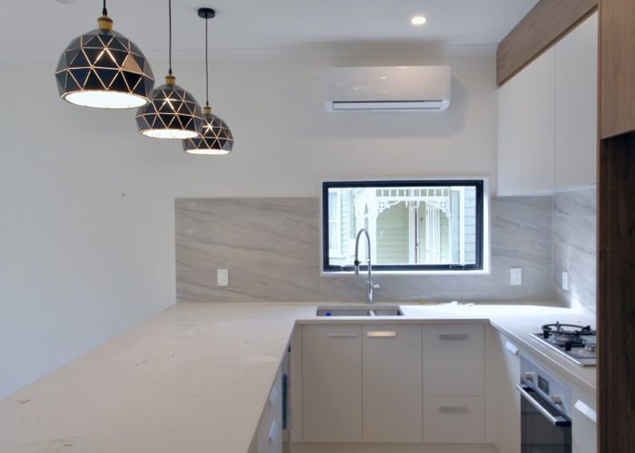  at 7 Oaklands Road, Mount Eden, Auckland