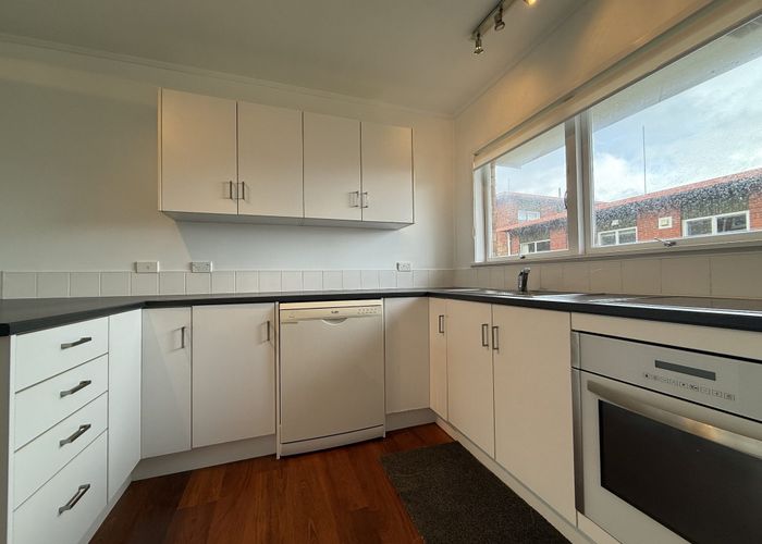  at 3/242 Onewa Road, Birkenhead, North Shore City, Auckland