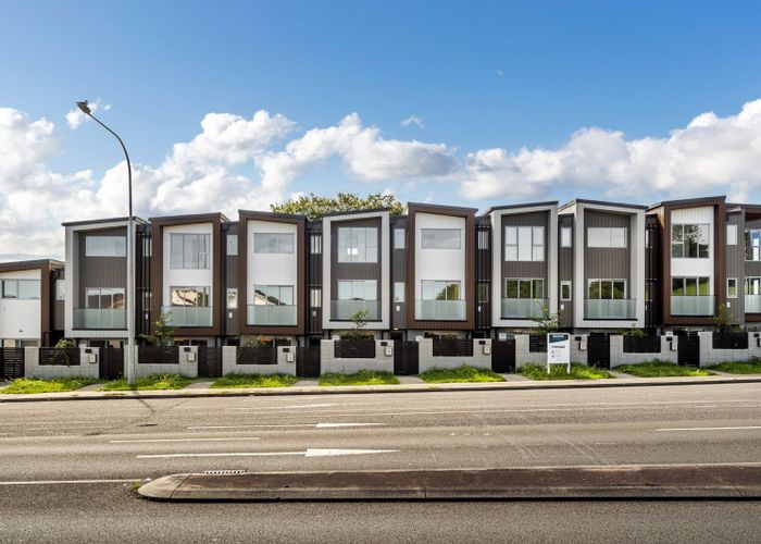  at 8/1358 Dominion Road, Mount Roskill, Auckland City, Auckland