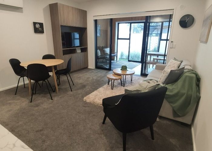  at 2/422  Hagley Avenue, City Centre, Christchurch City, Canterbury