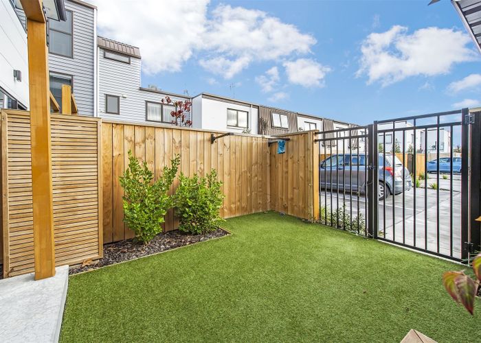  at 2/241 Lincoln Road, Addington, Christchurch