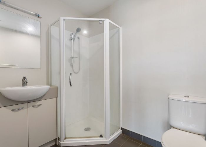  at 1008/17 Amersham Way, Manukau, Manukau City, Auckland