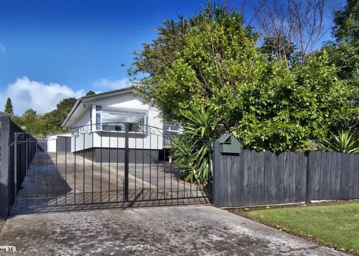  at 66 Cliff View Drive, Green Bay, Auckland