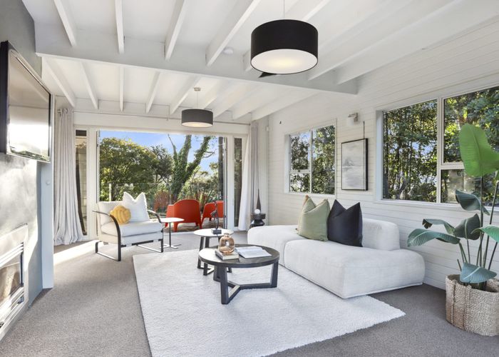  at 8 Arapito Road, Titirangi, Waitakere City, Auckland