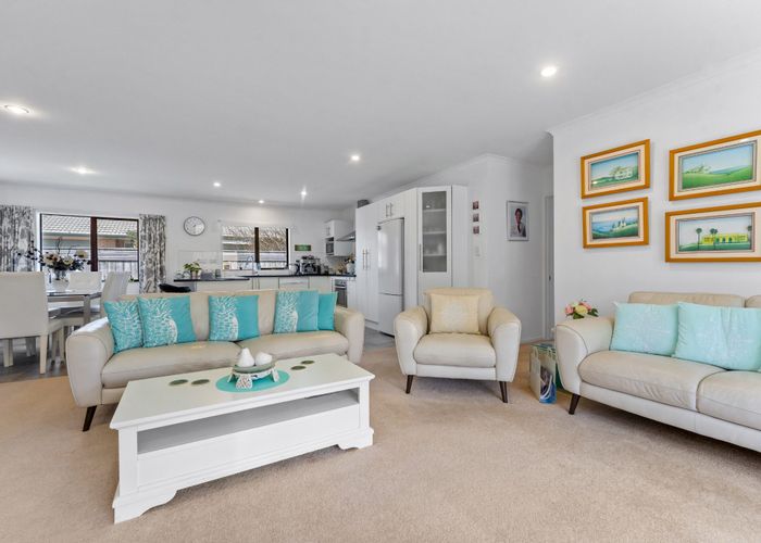  at 19 Raabia Close, Parakai, Helensville