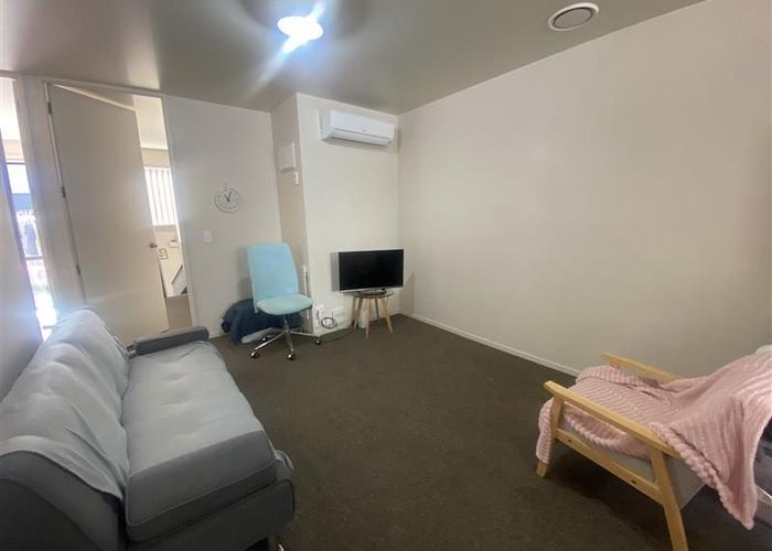  at 2/77 Carrington Avenue, Hillcrest, Hamilton, Waikato