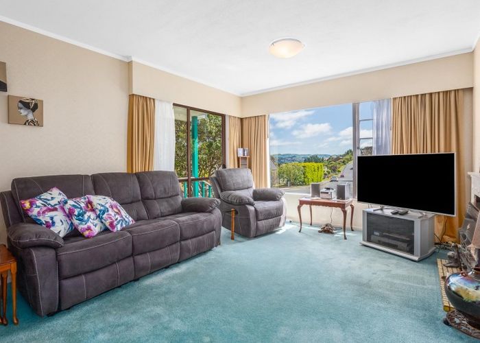  at 1 Ensign Lane, Whitby, Porirua