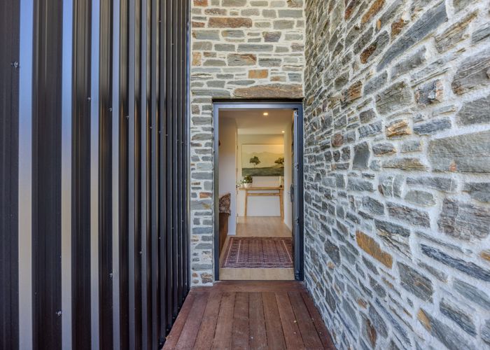  at 32 Mount Nicholas Avenue, Wanaka