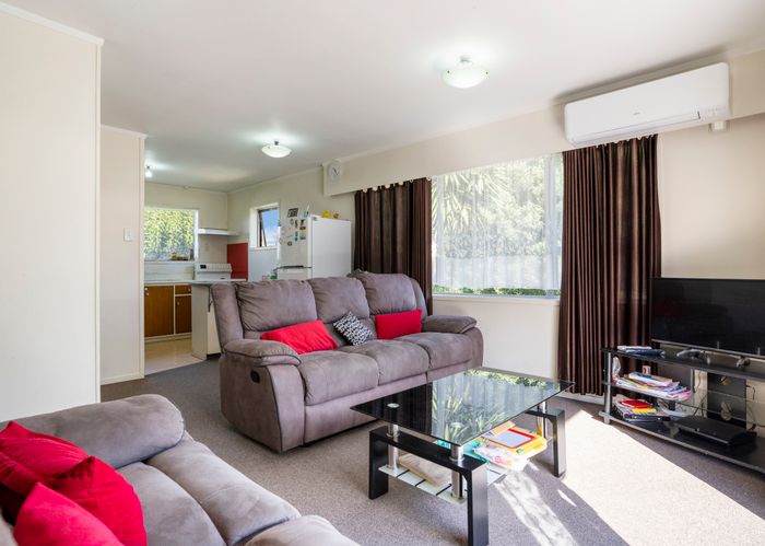  at 2/1B Claude Brookes Drive, Henderson, Waitakere