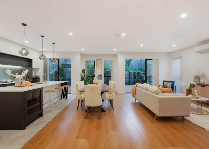  at 10 Alluvial Street, Flat Bush, Manukau City, Auckland