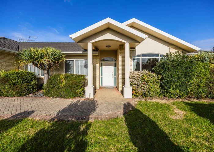  at 15 Bronwylian Drive, Flat Bush, Manukau City, Auckland