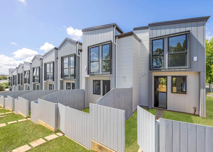  at 3/98 Tonar Street, Northcote, North Shore City, Auckland