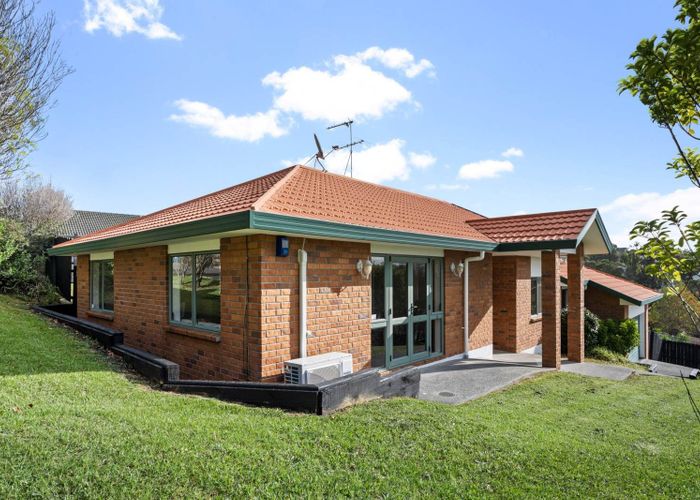  at 27 Carling Avenue, Massey, Auckland