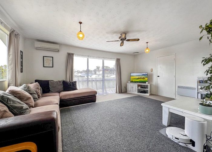  at 1/27 Midgley Road, West Harbour, Waitakere City, Auckland