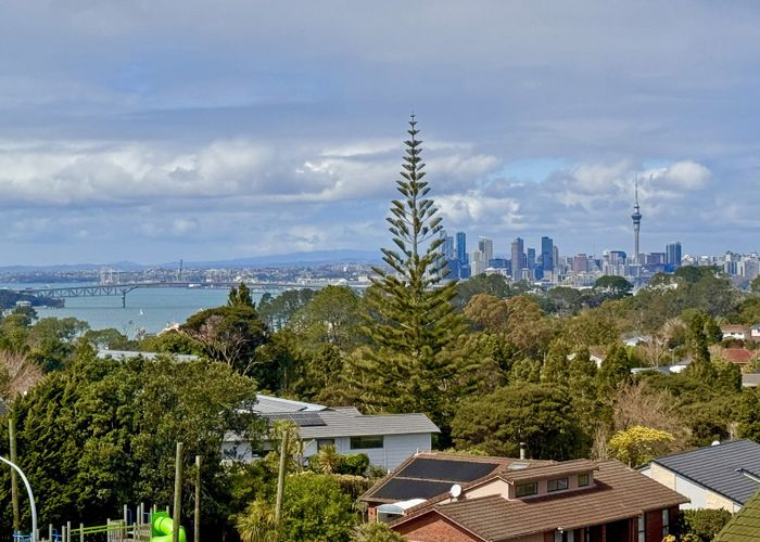  at 131 Chelsea View Drive, Chatswood, Auckland