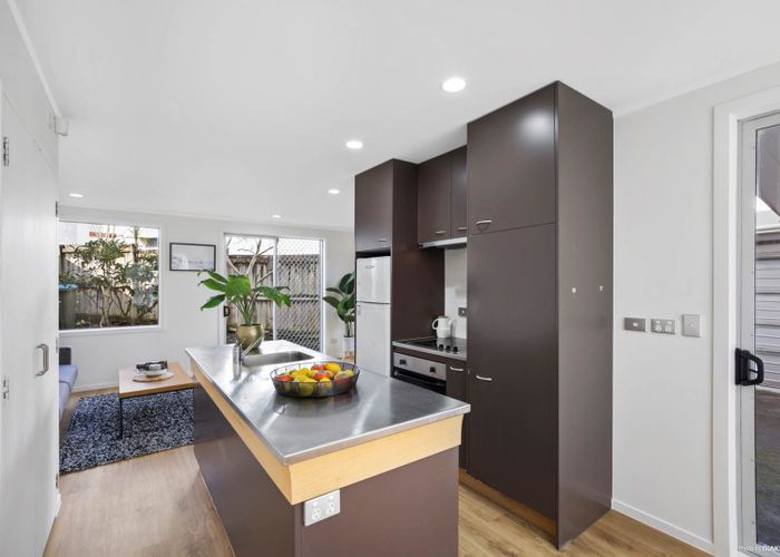  at 5/3 Wagener Place, Mount Albert, Auckland