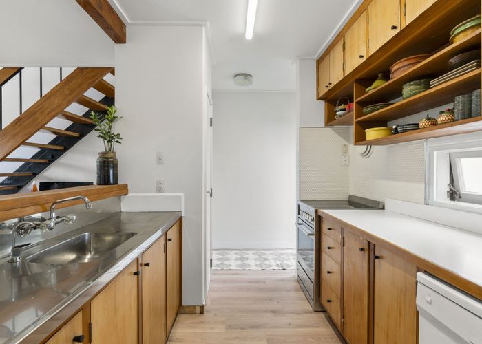  at 4/14 Fowlds Avenue, Sandringham, Auckland
