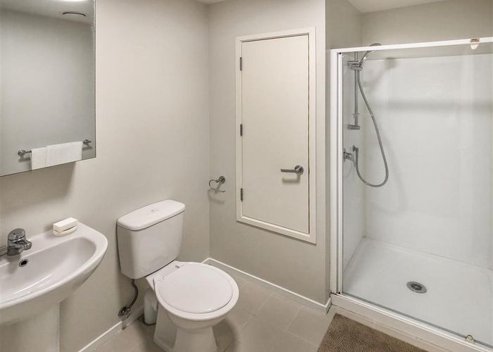  at 2T/3 Keystone Avenue, Three Kings, Auckland