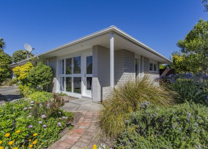  at 2/5 Sarabande Avenue, Redwood, Christchurch City, Canterbury