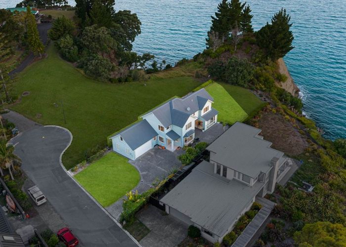  at 4 East point, Manly, Whangaparaoa