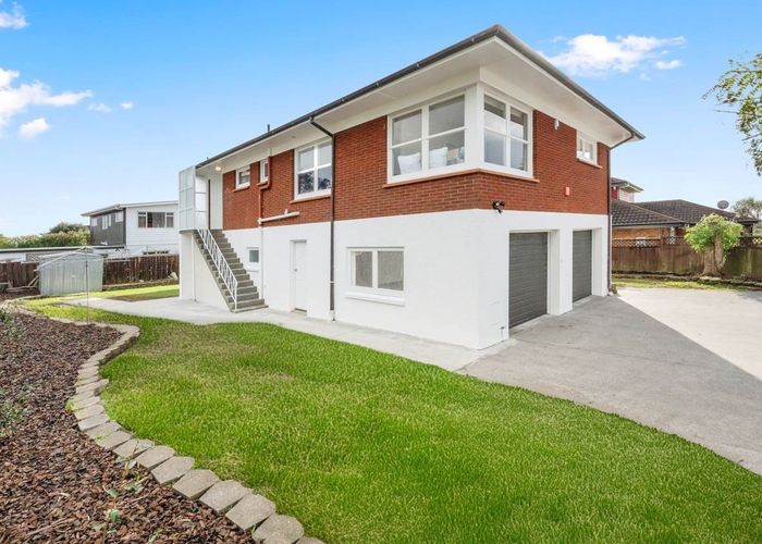  at 17A Gulf Crest, Bucklands Beach, Auckland