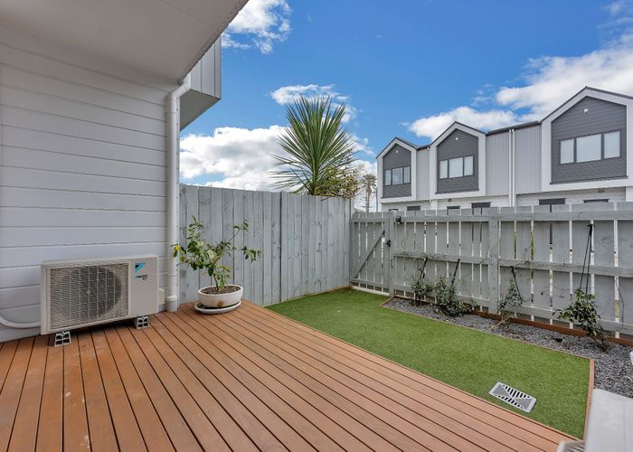  at 7/66 Swanson Road, Henderson, Waitakere City, Auckland