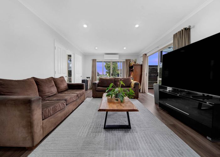  at 8 McKittrick Avenue, Flat Bush, Manukau City, Auckland