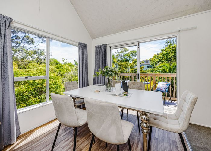  at 1/225 Beach Haven Road, Beach Haven, North Shore City, Auckland