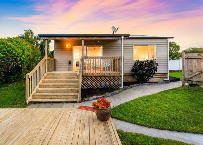  at 13a Becroft Drive, Forrest Hill, North Shore City, Auckland