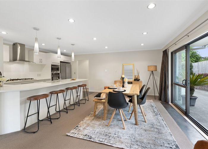  at 72 Lake Panorama Drive, Henderson Valley, Auckland