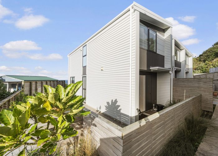  at 4/52 High Street, Island Bay, Wellington