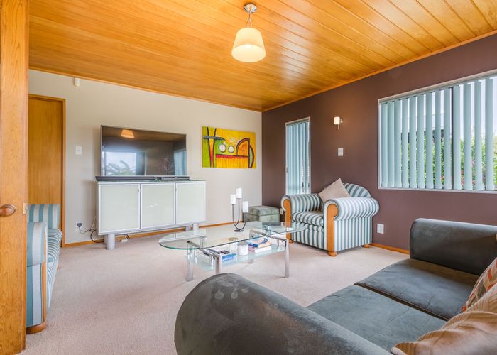  at 86 Rosier Road, Glen Eden, Auckland