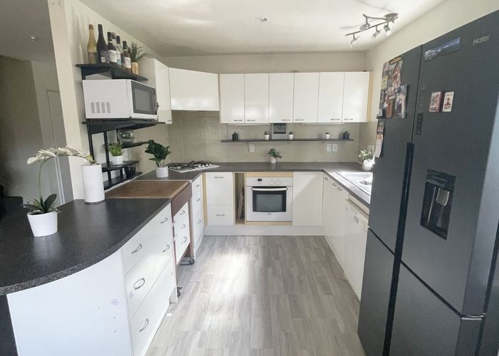  at 2/51 Fields Parade, Oteha, North Shore City, Auckland