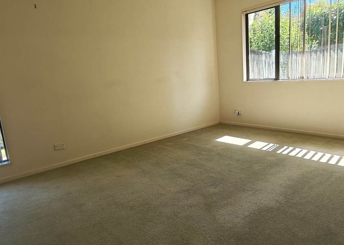  at 5 Queen Natalie Place, Massey, Waitakere City, Auckland