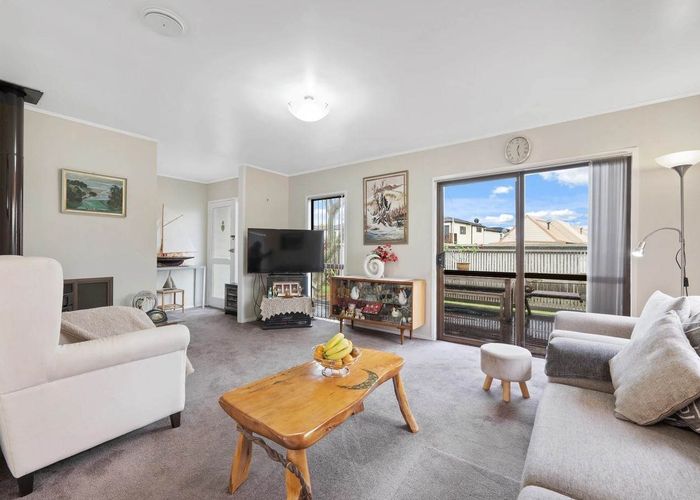  at 2 Le Havre Place, Takanini, Papakura, Auckland