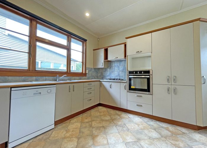  at 28 Pahiatua Street, Hokowhitu, Palmerston North, Manawatu / Whanganui