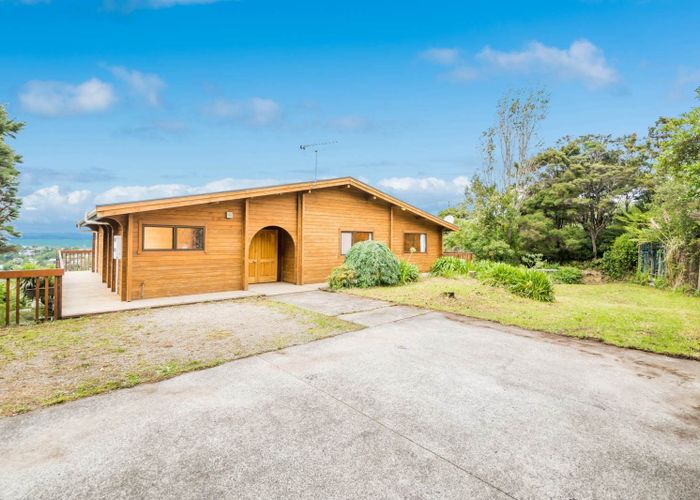  at 627 East Coast Road, Browns Bay, North Shore City, Auckland