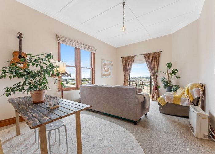  at 32 Hipango Terrace, Durie Hill, Whanganui, Manawatu / Whanganui