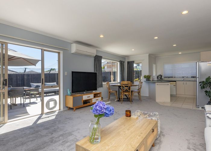  at 9 Ulster Road, Blockhouse Bay, Auckland