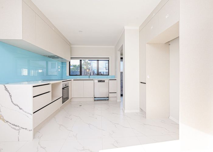  at 10 Young Road, Mount Wellington, Auckland City, Auckland