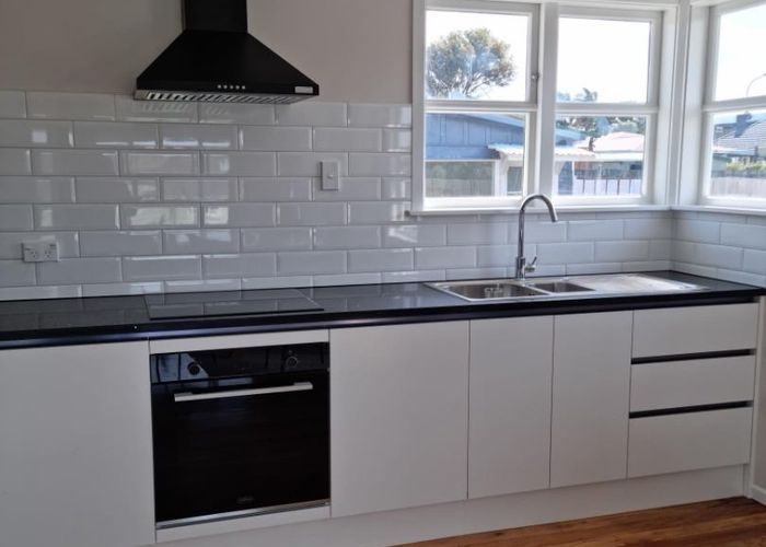  at 14 Mariner Street, Mangere, Auckland