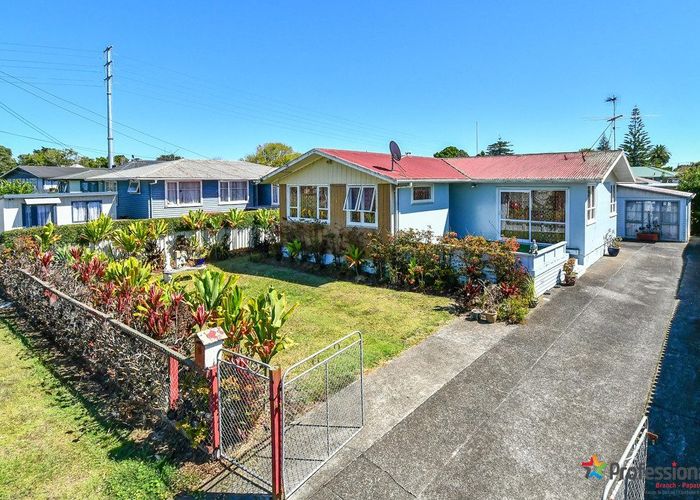  at 9 Cooper Crescent, Otara, Auckland