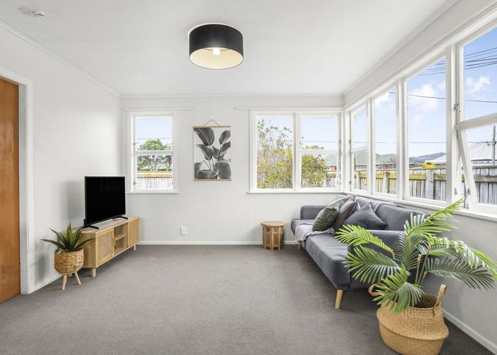  at 2/107 Cuba Street, Petone, Lower Hutt