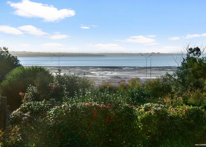  at 1/14 Howlett Street, Waterview, Auckland