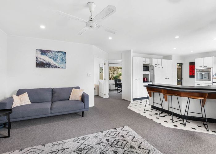  at 37 Whiting Grove, West Harbour, Waitakere City, Auckland