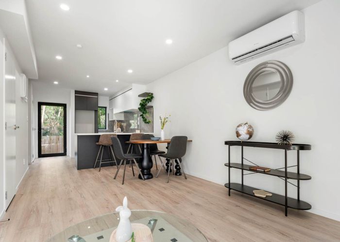  at 16 Reynella Drive, Massey, Waitakere City, Auckland