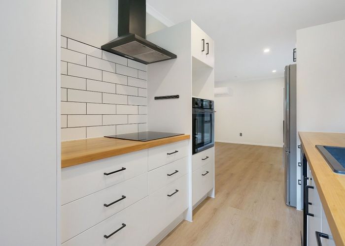  at 2/15A Rosehill Drive, Papakura, Papakura, Auckland