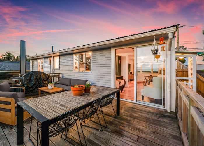  at 116 Carlisle Road, Browns Bay, North Shore City, Auckland