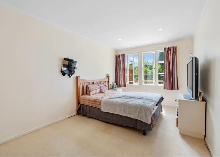  at 2 Bremner Avenue, Mount Roskill, Auckland City, Auckland